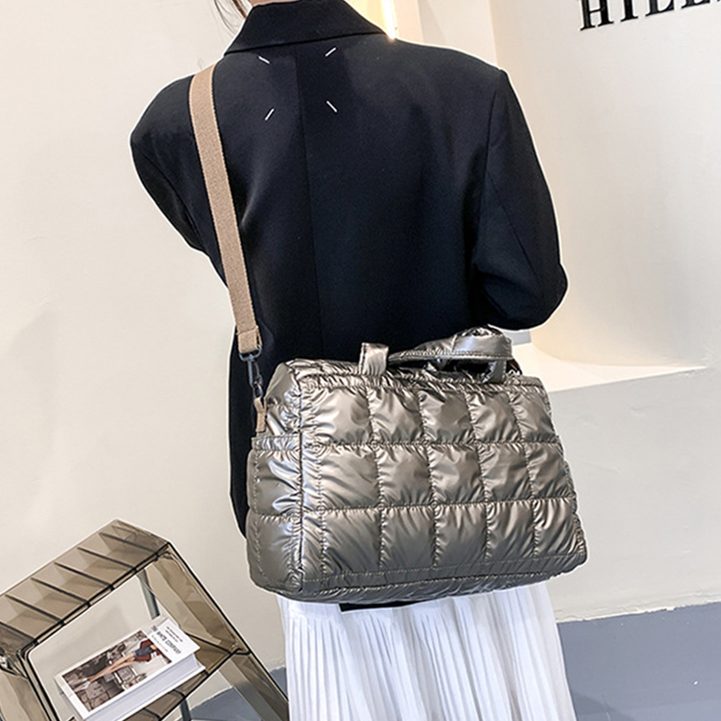 Uzay Pedi Pamuk Omuz Çantası B - Shoulder Bag Structured incelemesi ve fiyatı
